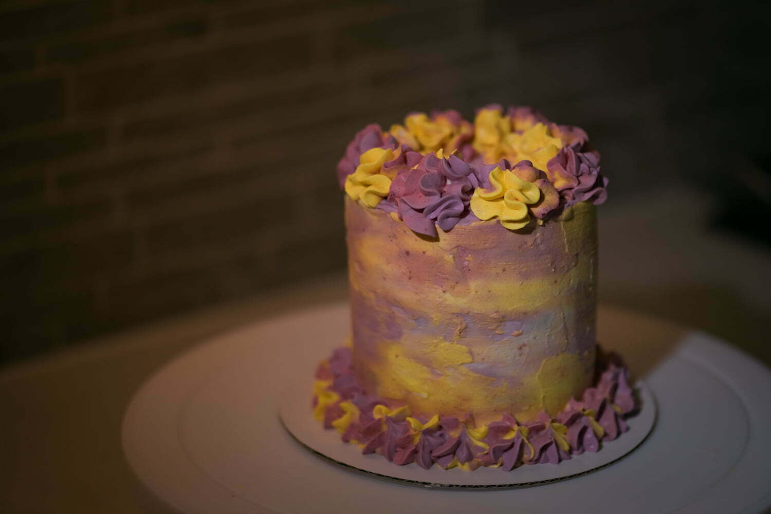 Watercolour cake with ruffles